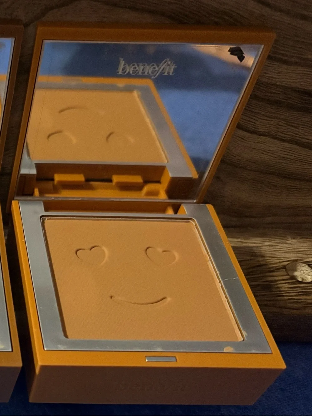 11 Benefit Velvet powder foundation